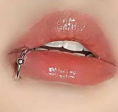 Lips Piercing🤍🖤
